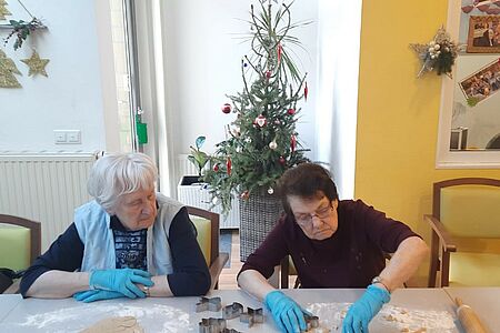 Weihnachtsbäckerei in der Tagespflege